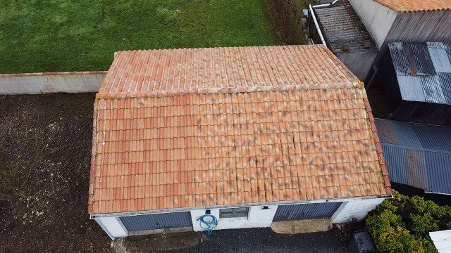 Nettoyage toiture batiment apres 2